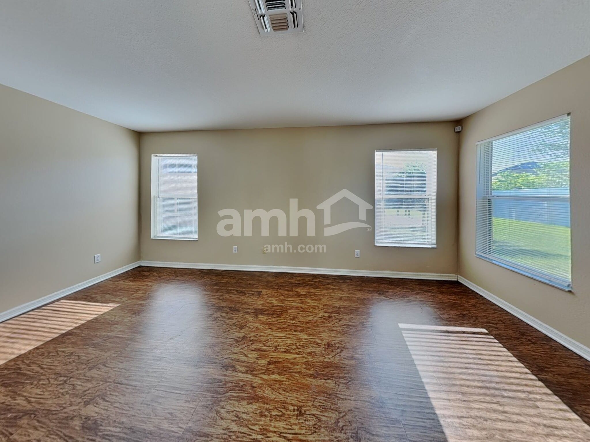 Building Photo - 15260 Perdido Dr