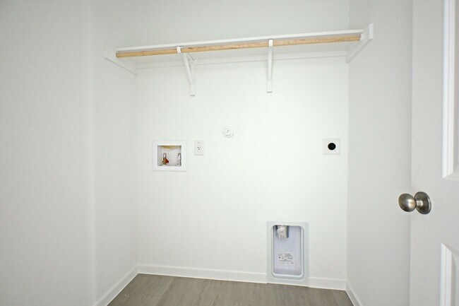 Building Photo - 7615 Adam Star