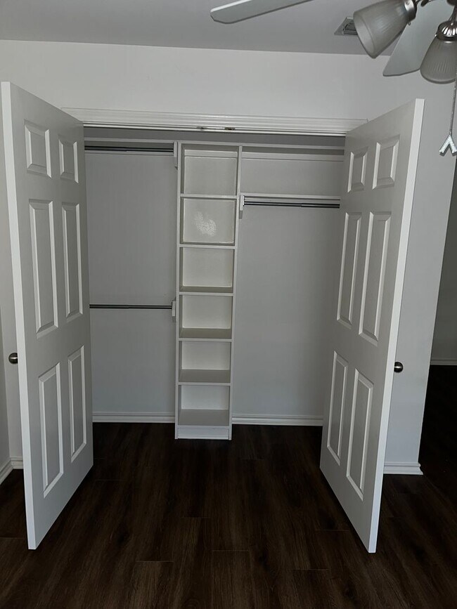 Building Photo - 2010 Seabiscuit Trce