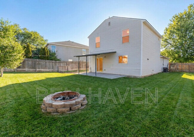 Building Photo - 9626 W Rustica Dr