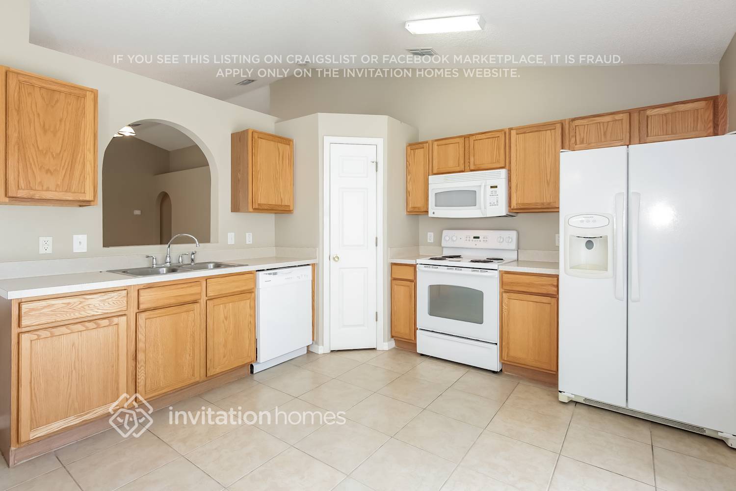 Building Photo - 1045 Brenton Leaf Dr