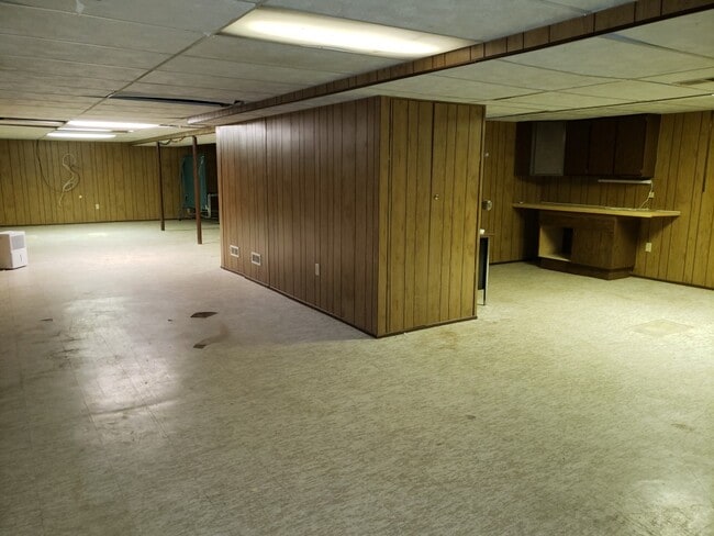 Building Photo - 24694 Creekside Dr