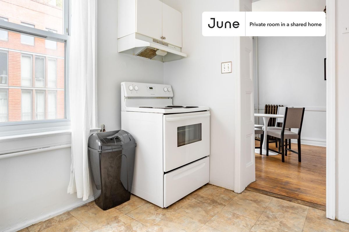 Building Photo - Room in Shared 4 bed/1 bath home in Chelsea