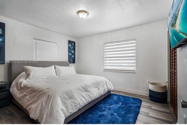 Building Photo - 1021 NW 37th Ave