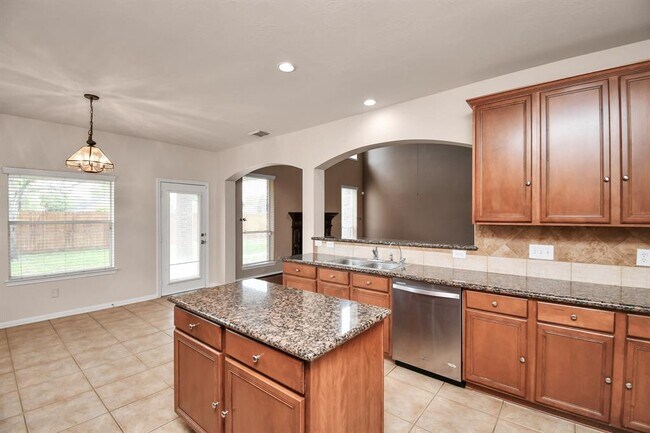 Building Photo - 2523 Sunstone Ln