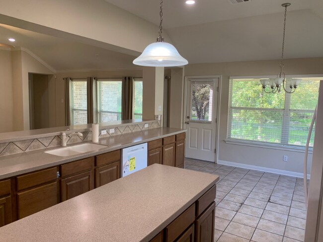 Building Photo - 137 Antler Cir