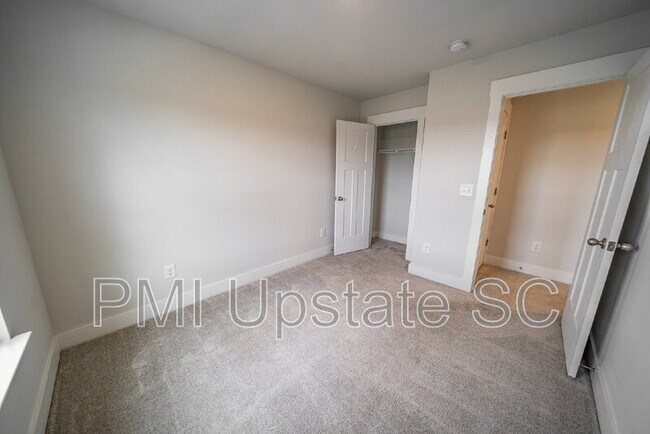 Building Photo - 181 Dalmatian Dr