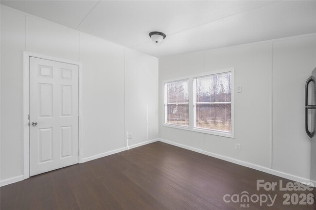 Building Photo - 1144 Eulalia Ln