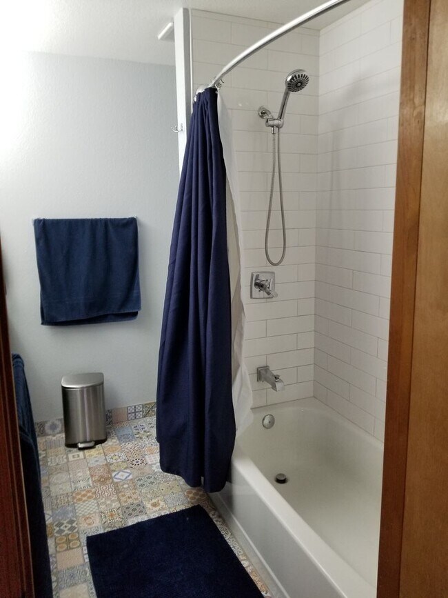 Building Photo - 2 Bed, 2.5 Bath Townhouse near NAU/CCC!! S...