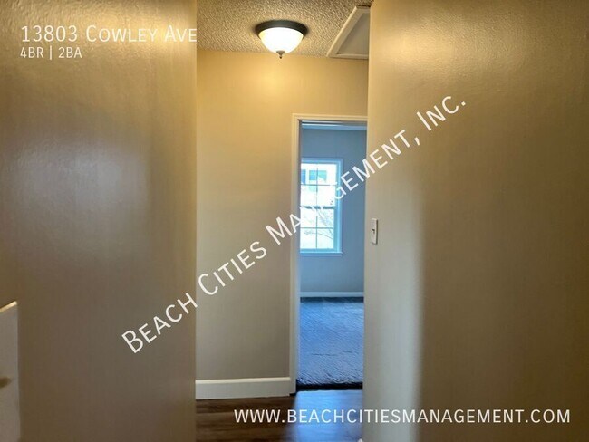 Building Photo - 13803 Cowley Ave