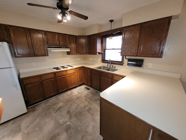 Building Photo - Available Soon! Country Living only Minutes to US 17