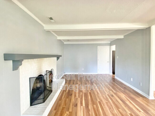 Building Photo - 1028 Anderson Way