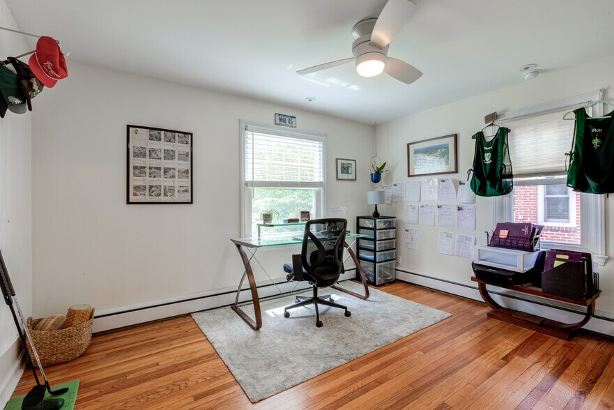 Building Photo - 437 3rd Ave