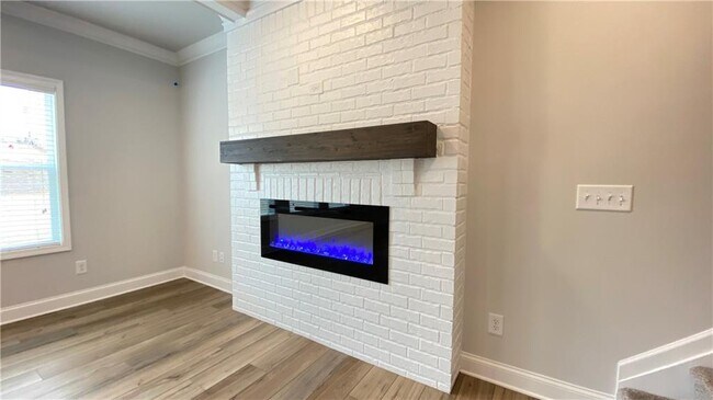Building Photo - 4591 Silver Oak Dr SW