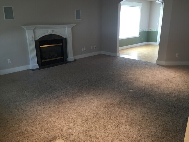 Building Photo - 3BD/2.5BA Harvest Creek Single Family Home