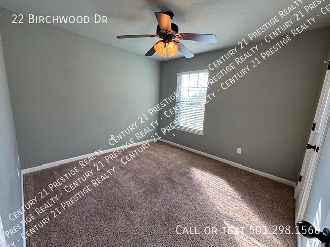 Building Photo - 22 Birchwood Dr