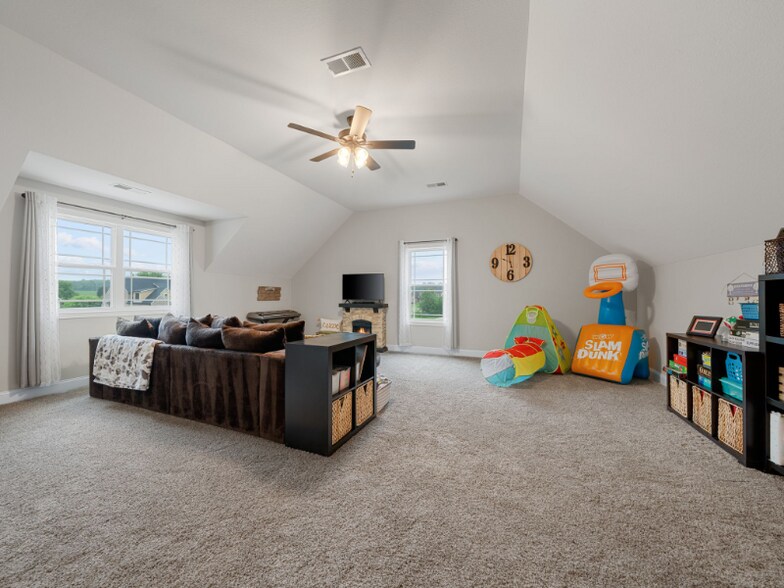 Building Photo - 806 Casen Ct