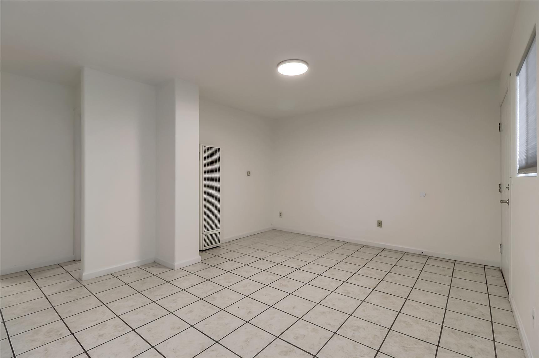 Building Photo - 336 Chesley Ave