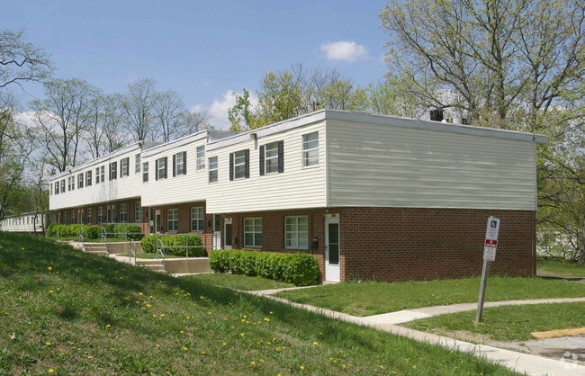 Primary Photo - Robinwood Townhomes
