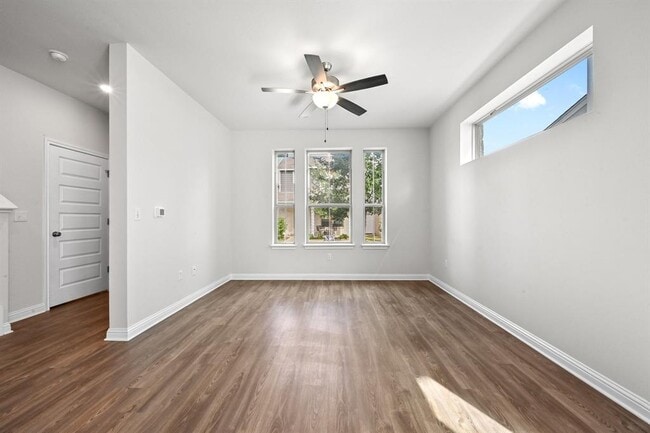 Building Photo - 7902 Mellencamp Dr