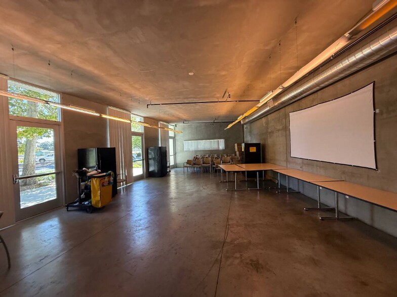 Building Photo - 495 N Wolfe Rd