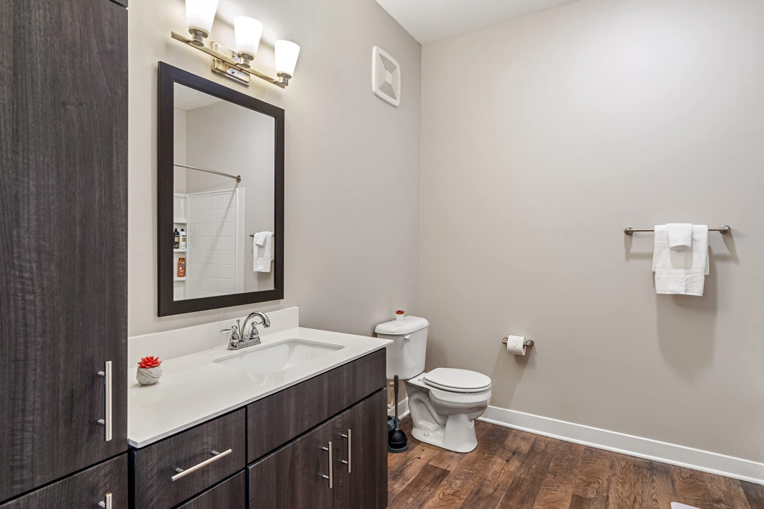 Building Photo - 501n N New Jersey St