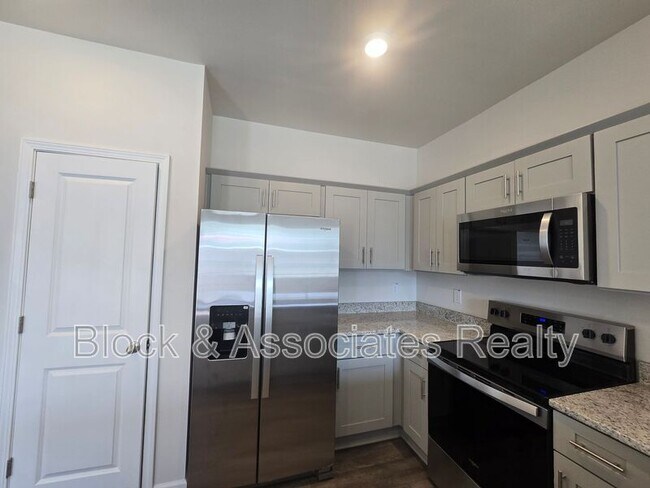 Building Photo - 1202 Broholmer Ln