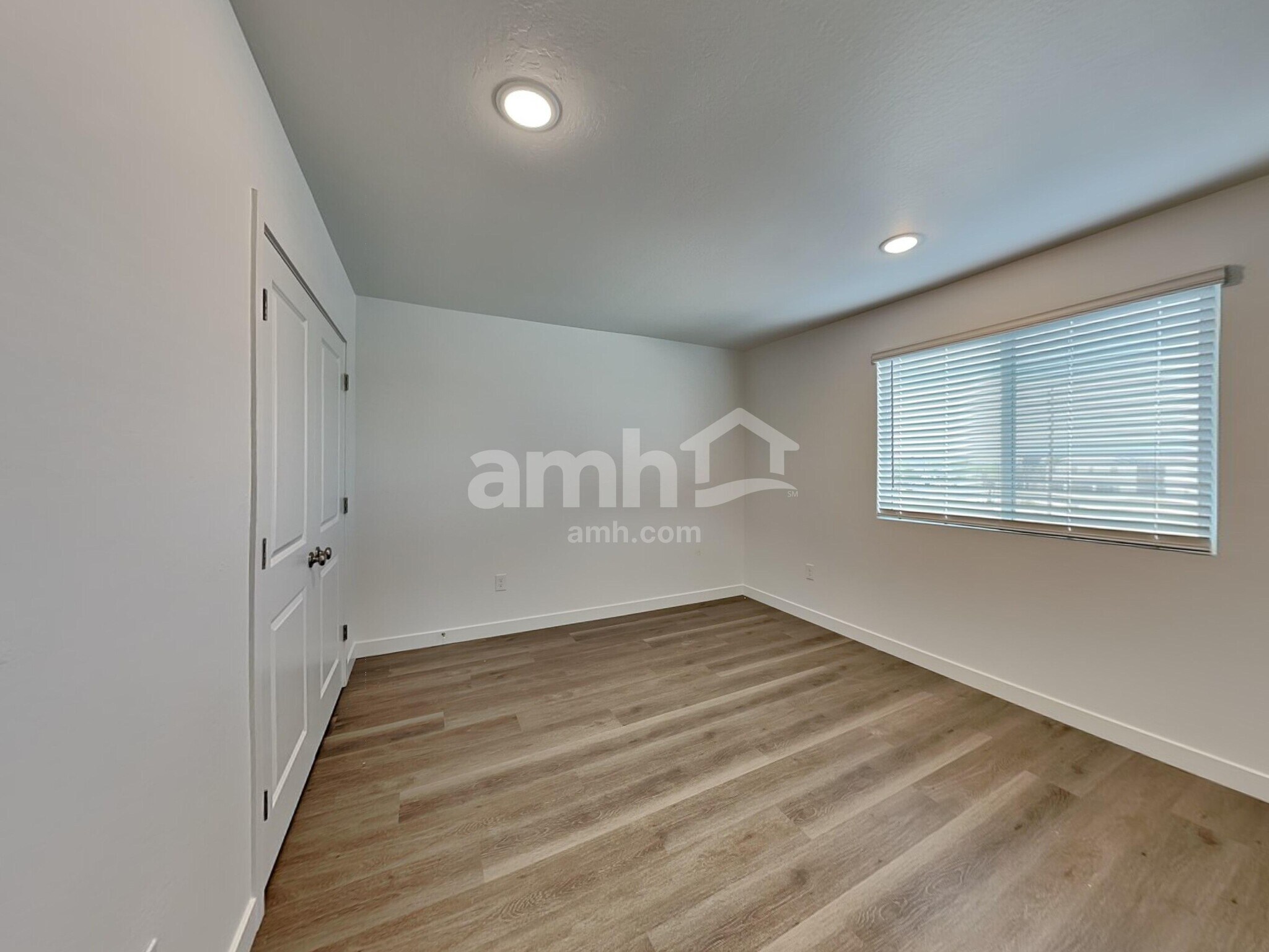 Building Photo - 12528 W Adair Dr