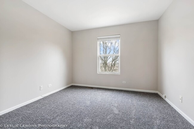 Building Photo - 4137 Blackstone Dr