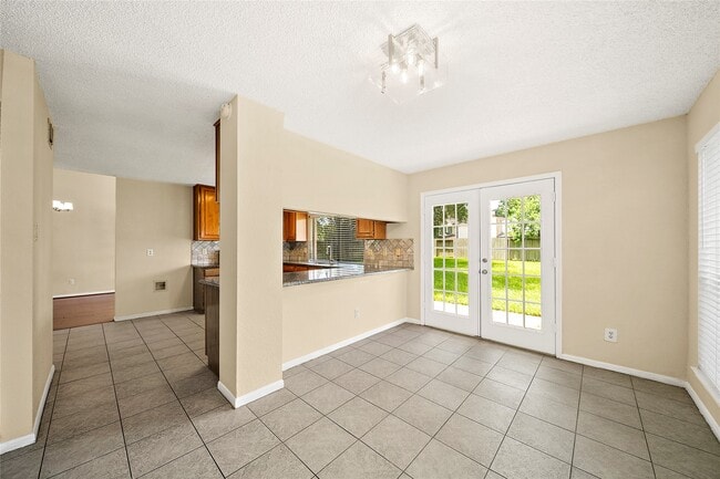 Building Photo - 2206 Greencove Ln