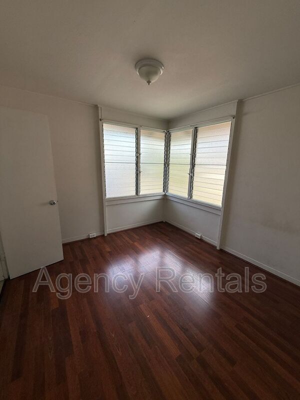 Building Photo - 1141 Rycroft St