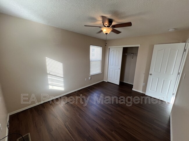 Building Photo - 3644 Clear Creek Rd