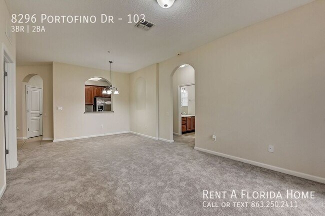Building Photo - 8296 Portofino Dr