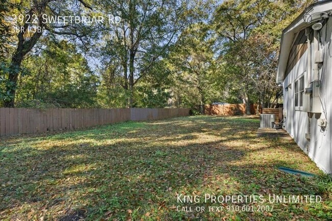 Building Photo - 3922 Sweetbriar Rd