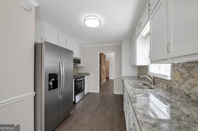 Building Photo - 3502 Wilderness Dr