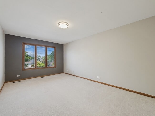 Building Photo - 1134 S Hiddenbrook Trail