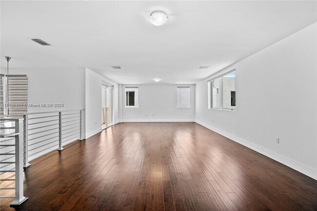 Building Photo - 10067 NW 75th Terrace