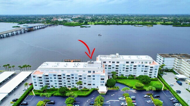 Building Photo - 2840 S Ocean Blvd