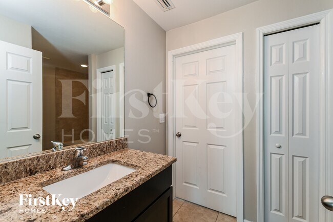 Building Photo - 1023 NW 22nd Terrace