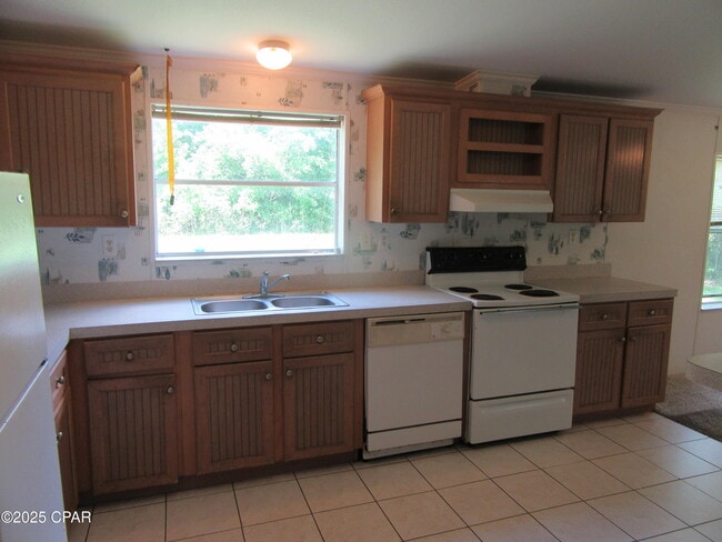 Building Photo - 12013 Hibiscus St