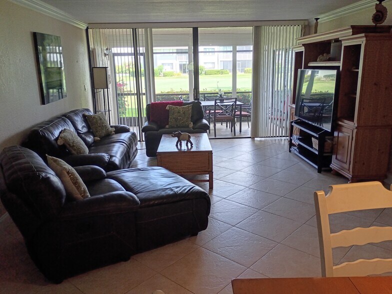 Building Photo - 2400 S Ocean Dr