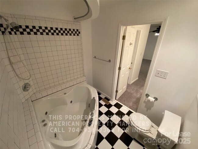 Building Photo - 148 Purple Finch Ln