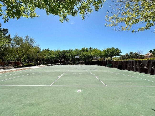 Building Photo - Granite Peaks At Summerlin