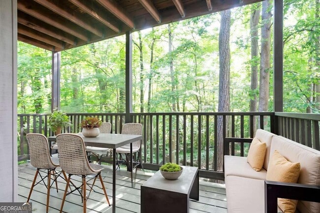 Building Photo - 408 River Run Dr