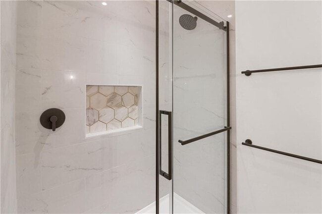 Building Photo - 776 Norwood Rd SE