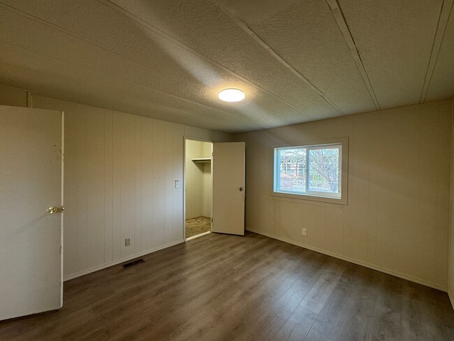 Building Photo - Non-Refundable & Security Deposit Total: $...