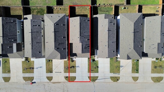 Building Photo - 14967 Eagle Feather Dr