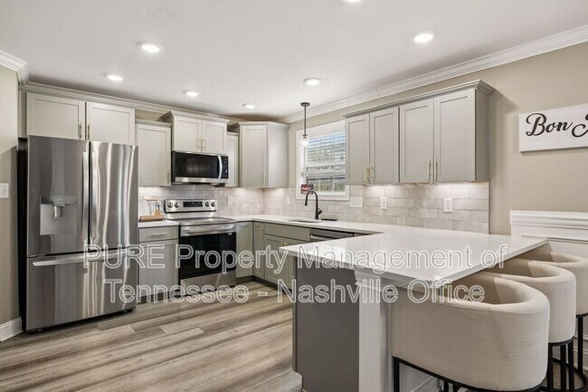 Building Photo - 429 Crestwicke Ct
