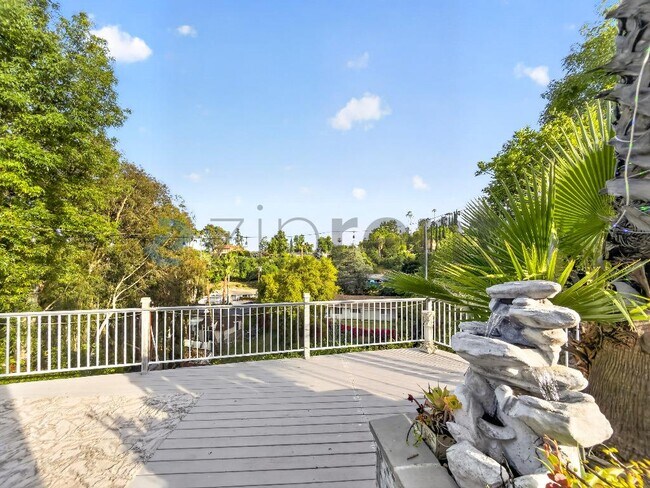 Building Photo - 20520 Rhoda St