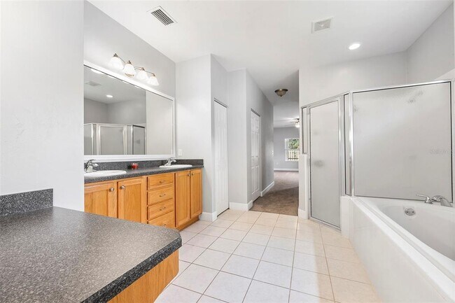 Building Photo - 8376 SW 80th Pl